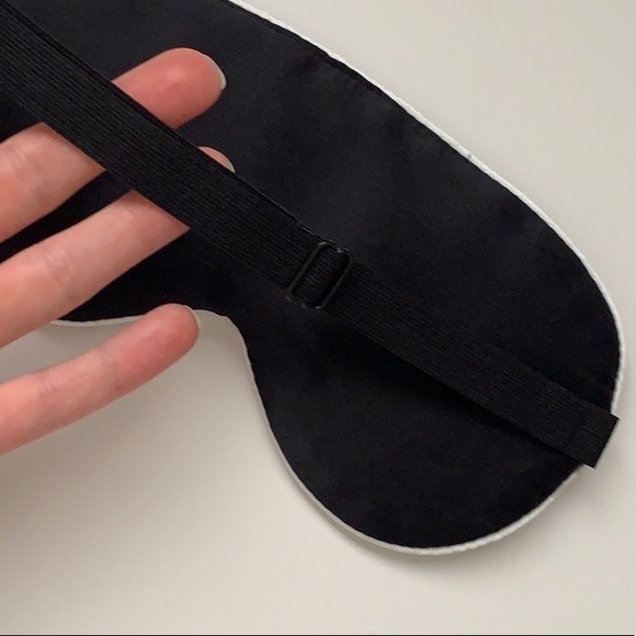 2/$20 Bundle 🍄 💯 Silk Sleeping Face Mask - Picture 5 of 7